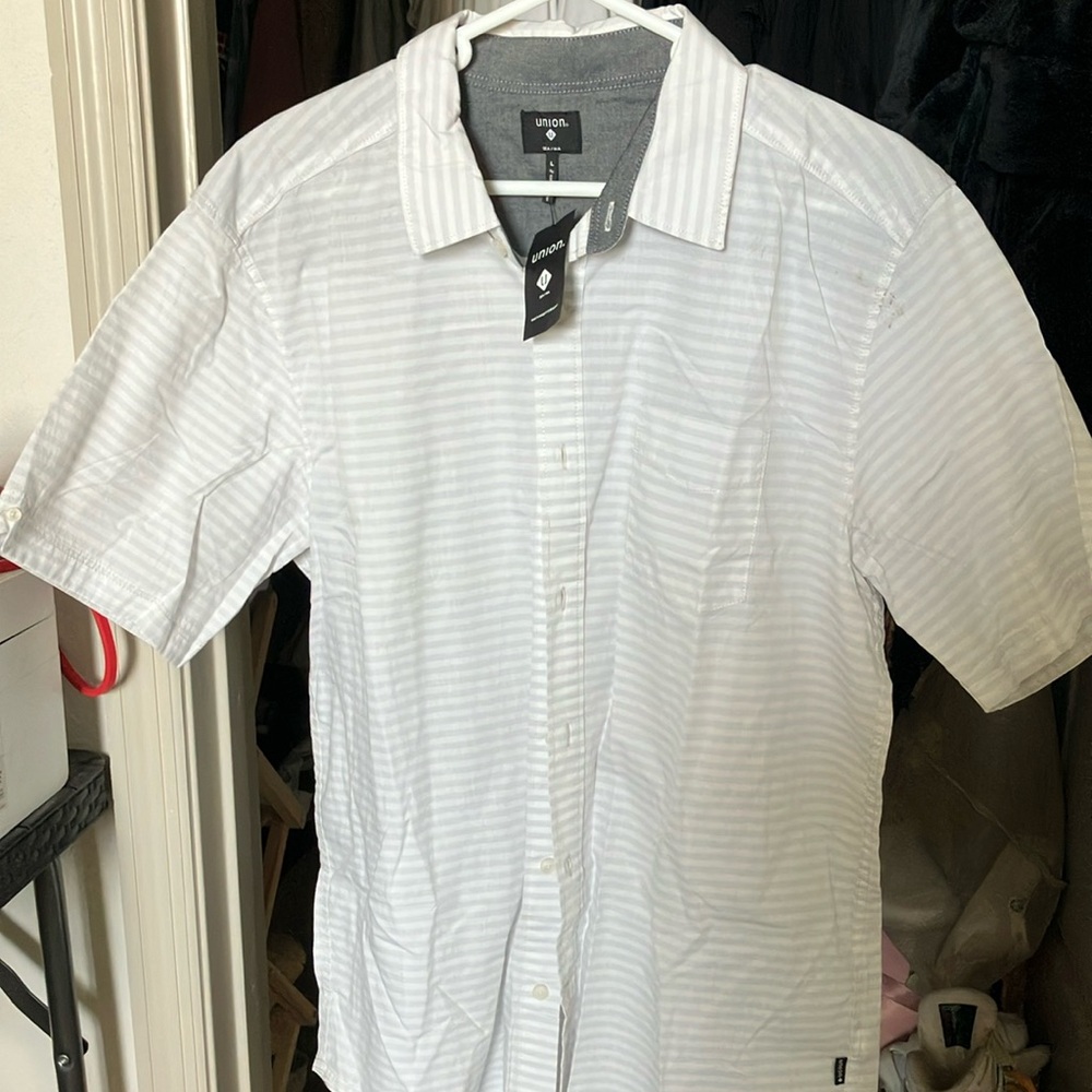 Union White and Light Gray Striped Short Sleeve Shirt button up large